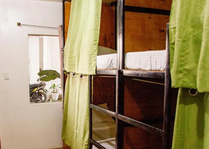 Ostello Moana House Moalboal